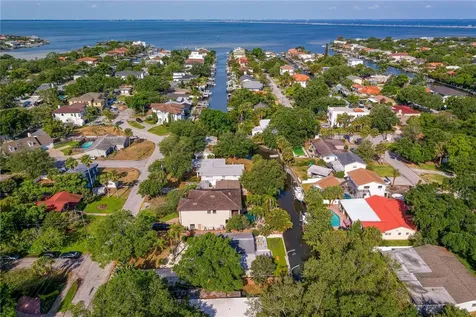 4815 W San Rafael Street Tampa FL 33629