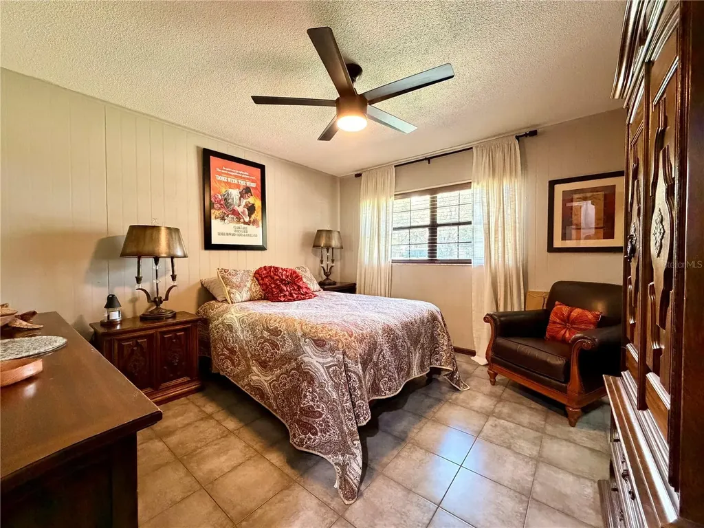 404 Ridgewood Avenue Dundee FL 33838