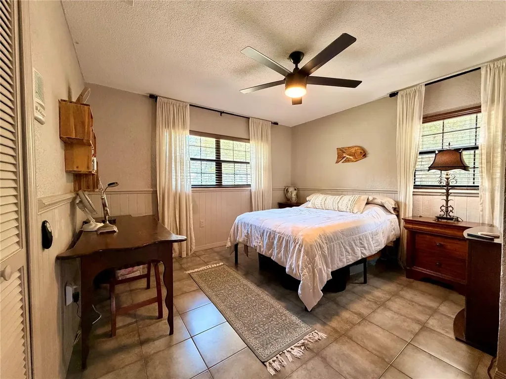 404 Ridgewood Avenue Dundee FL 33838
