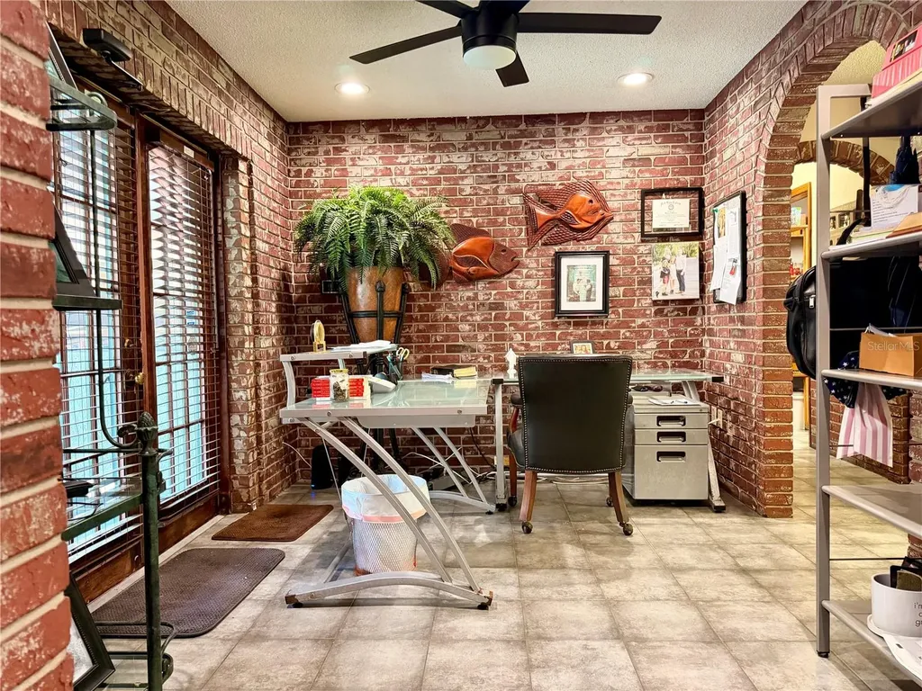 404 Ridgewood Avenue Dundee FL 33838