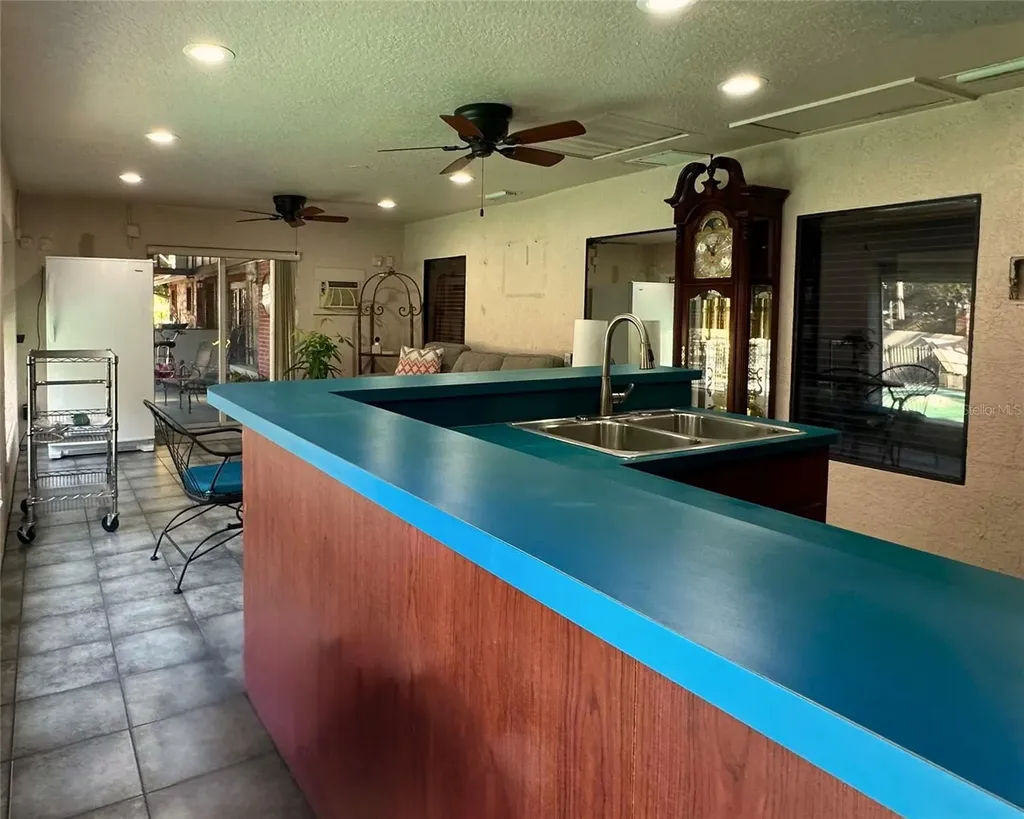 404 Ridgewood Avenue Dundee FL 33838
