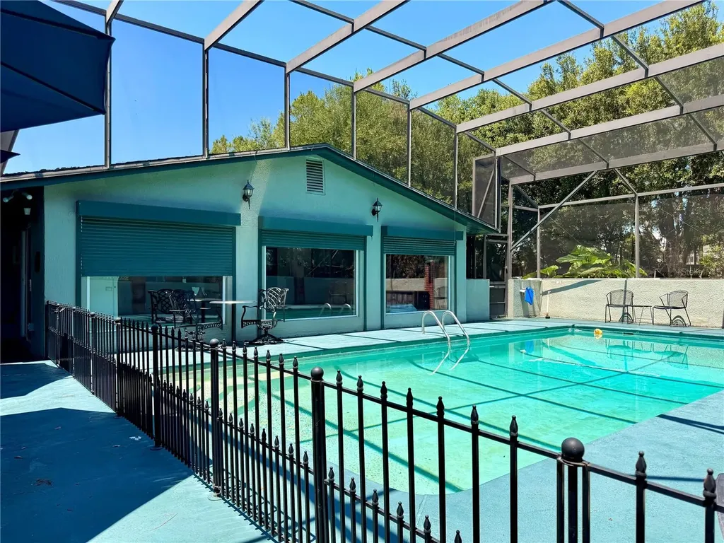 404 Ridgewood Avenue Dundee FL 33838
