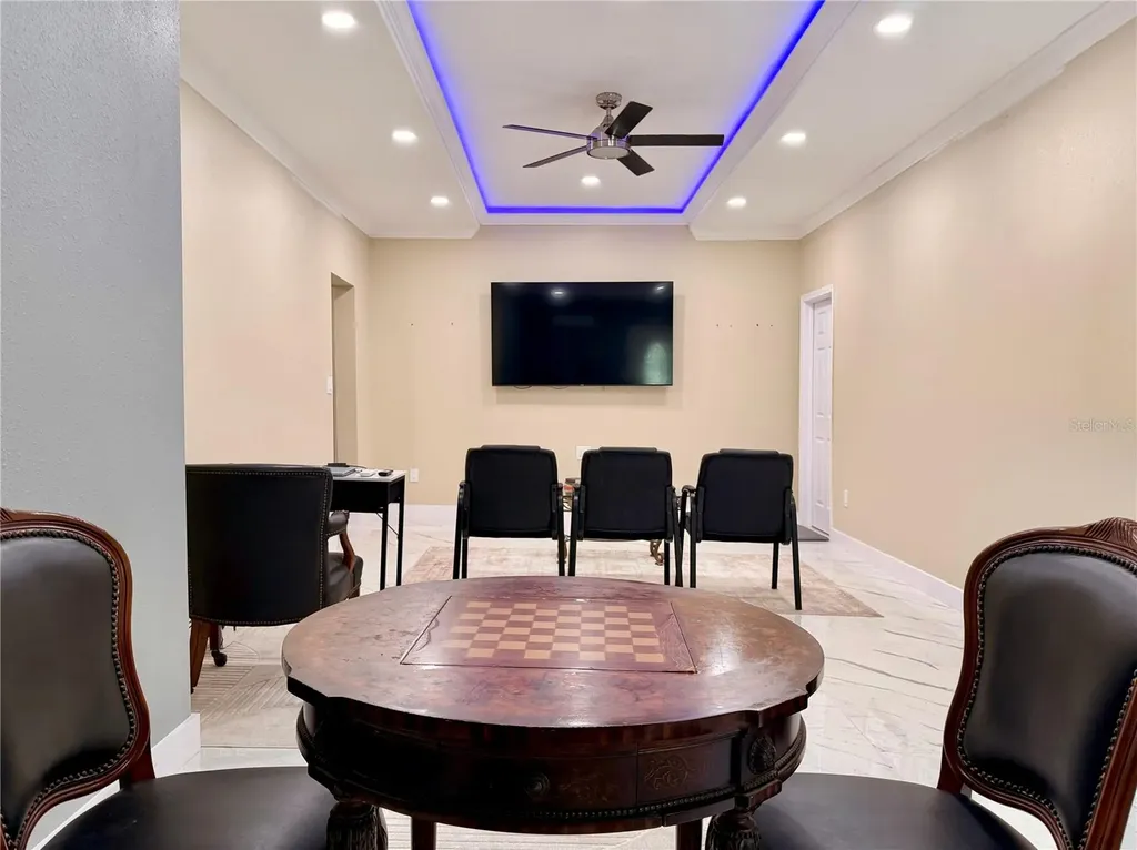 404 Ridgewood Avenue Dundee FL 33838
