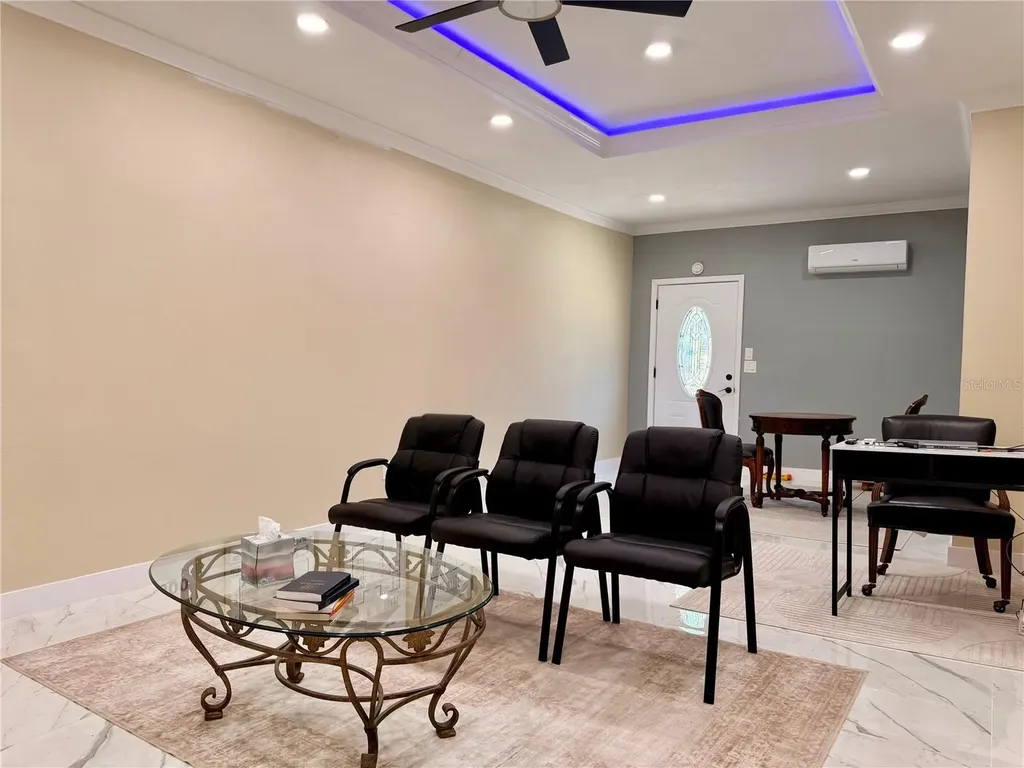 404 Ridgewood Avenue Dundee FL 33838