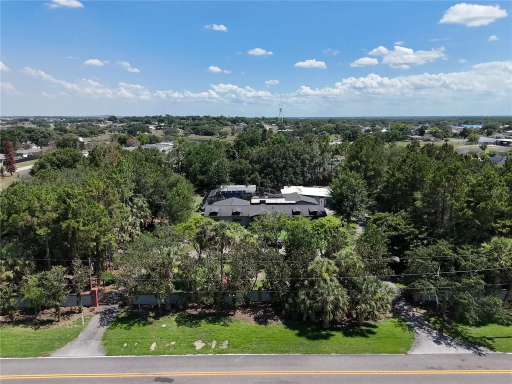 404 Ridgewood Avenue Dundee FL 33838