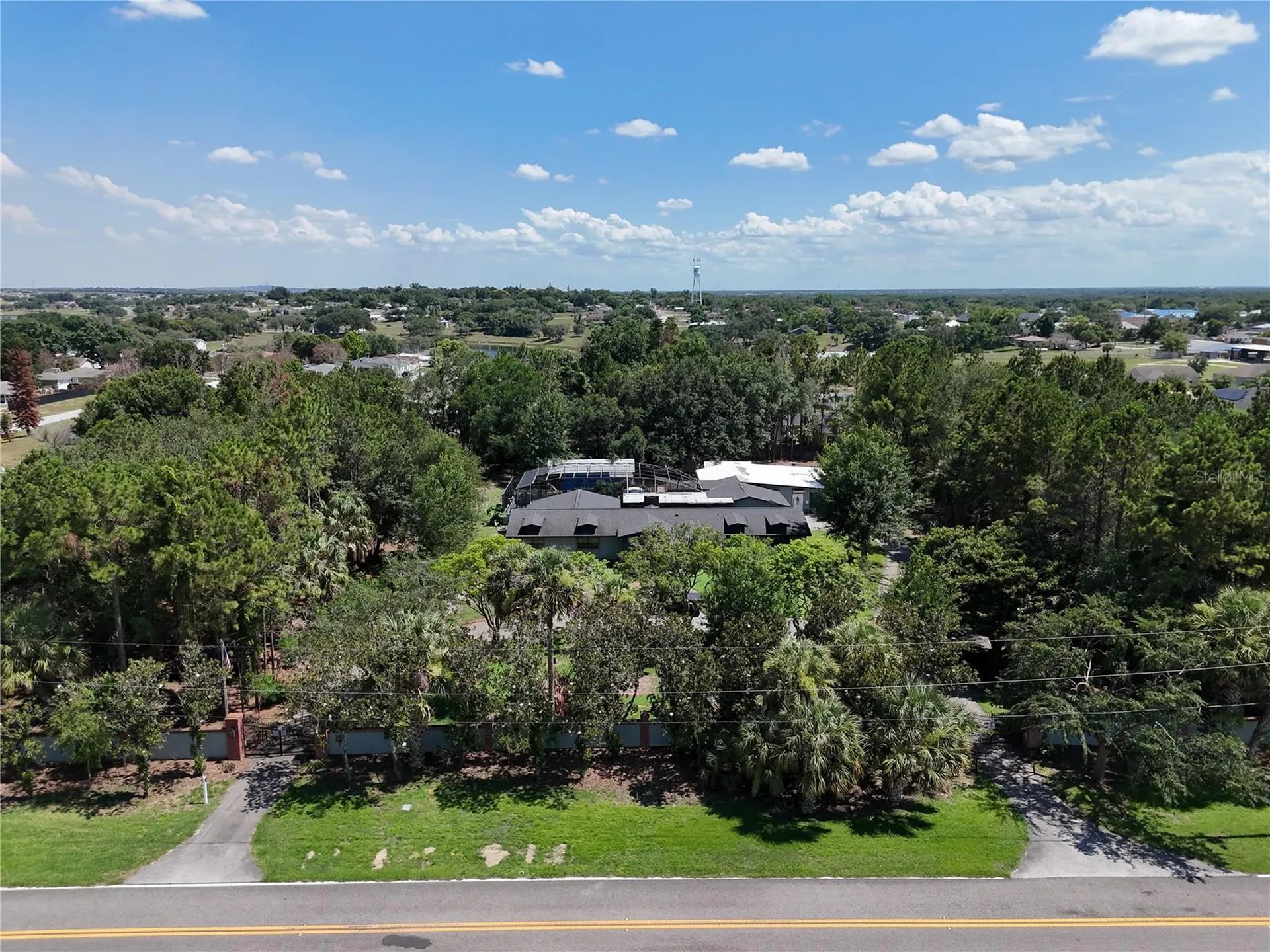 404 Ridgewood Avenue Dundee FL 33838