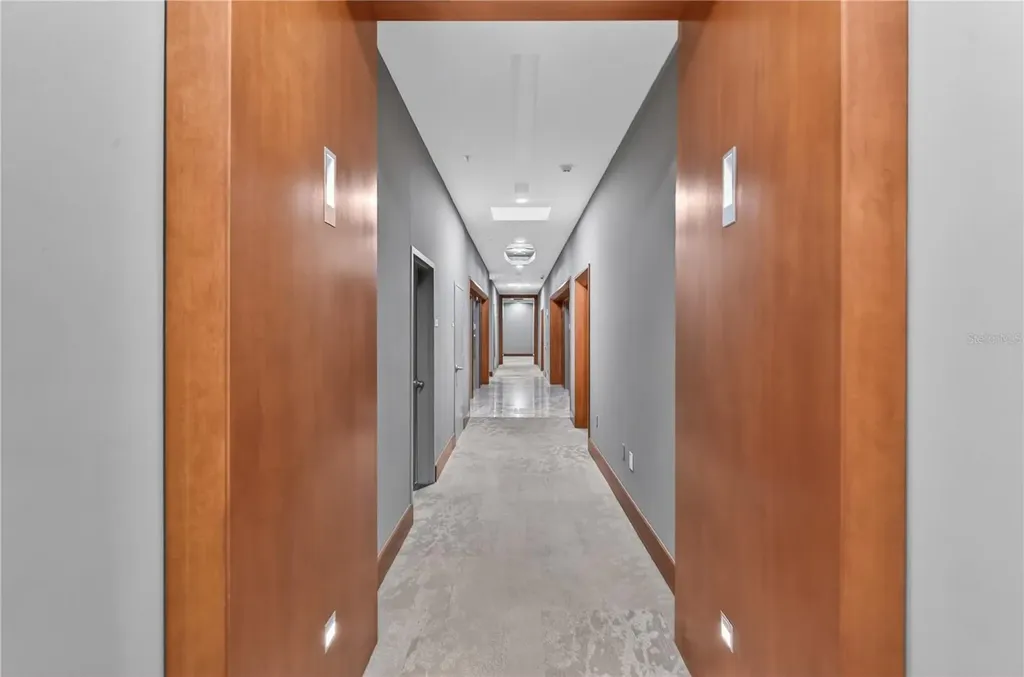 31 SE 5th Street Miami FL 33131