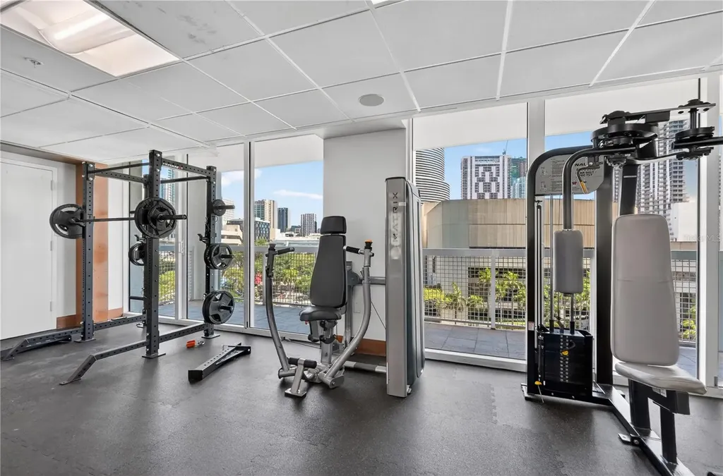 31 SE 5th Street Miami FL 33131