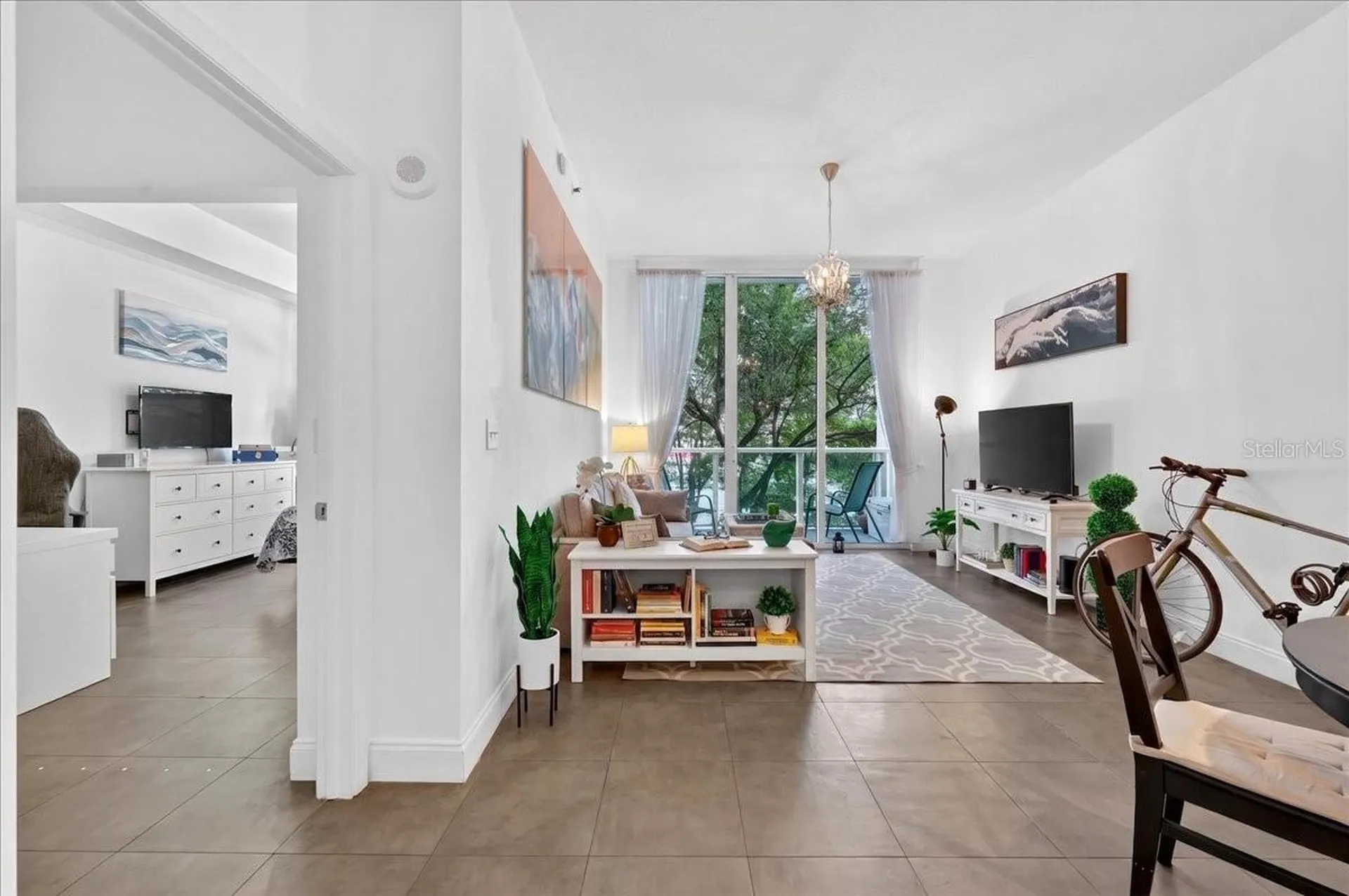 31 SE 5th Street Miami FL 33131
