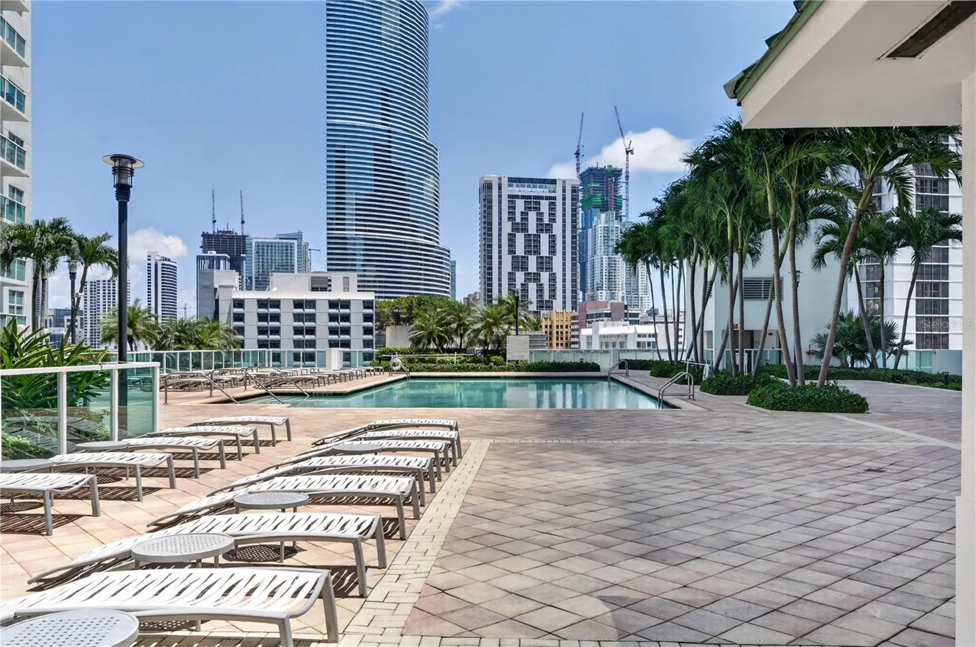 31 SE 5th Street Miami FL 33131