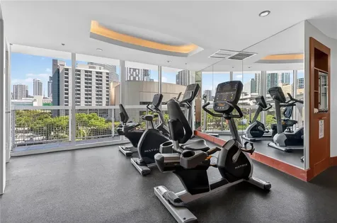 31 SE 5th Street Miami FL 33131