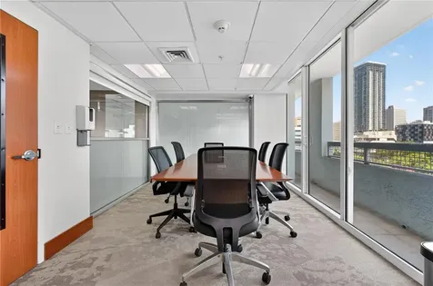31 SE 5th Street Miami FL 33131
