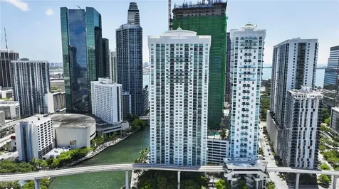 31 SE 5th Street Miami FL 33131