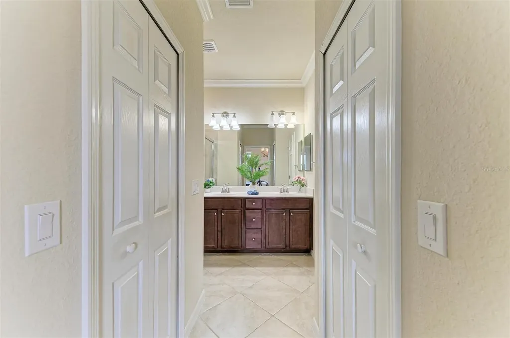 20210 Lagente Circle Venice FL 34293