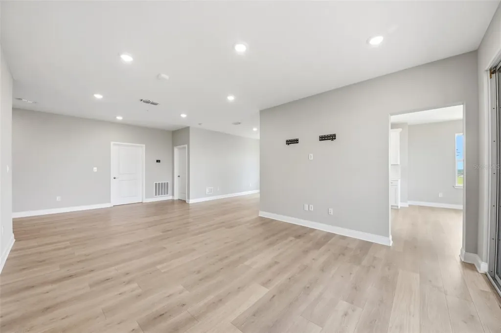 7521 Laureate Boulevard Orlando FL 32827