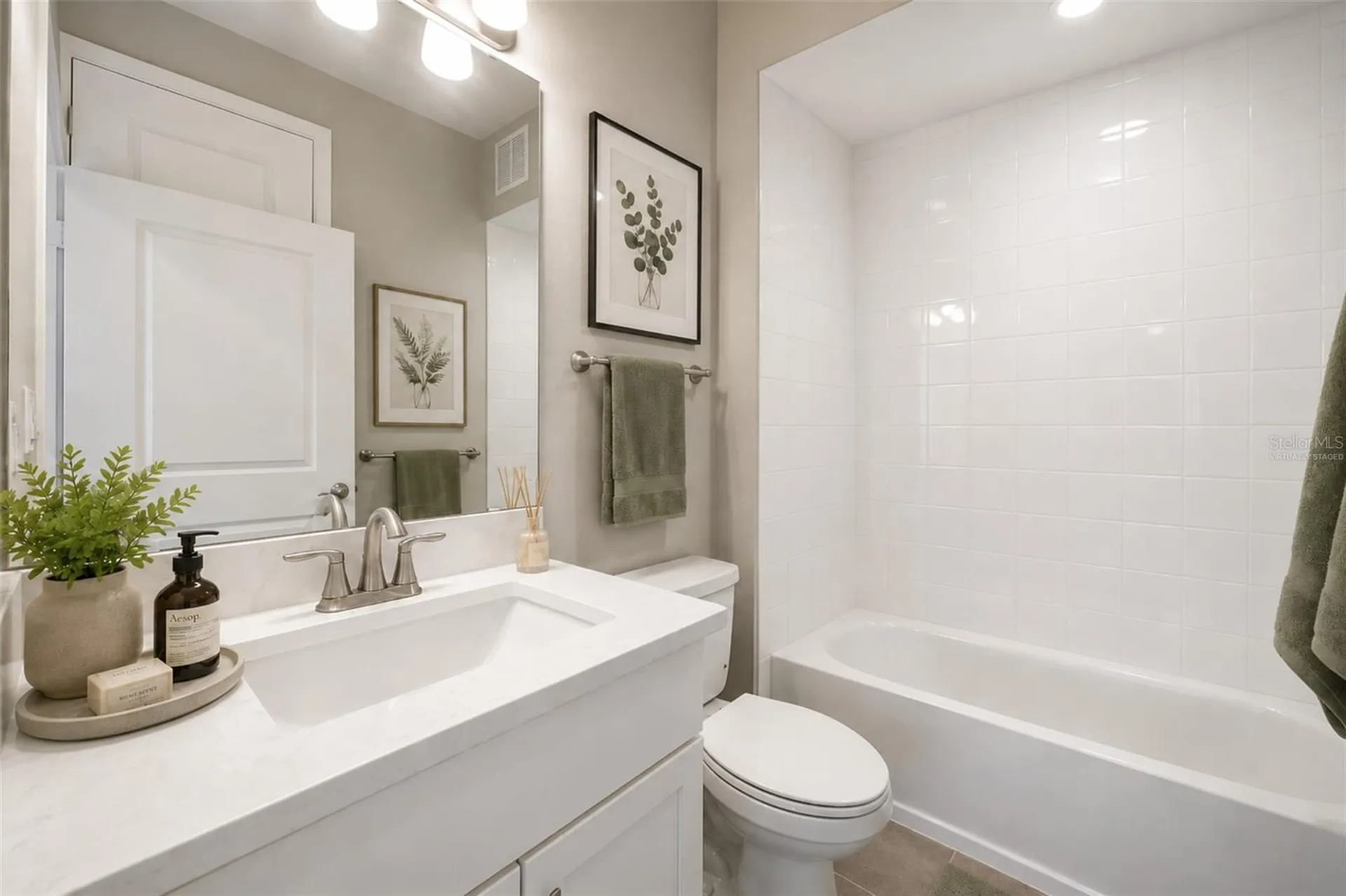 7521 Laureate Boulevard Orlando FL 32827