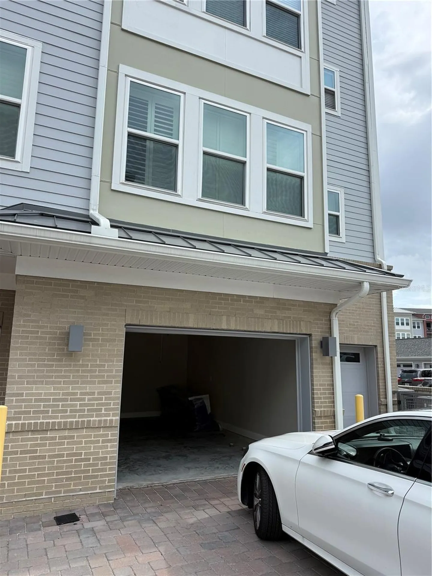 7521 Laureate Boulevard Orlando FL 32827