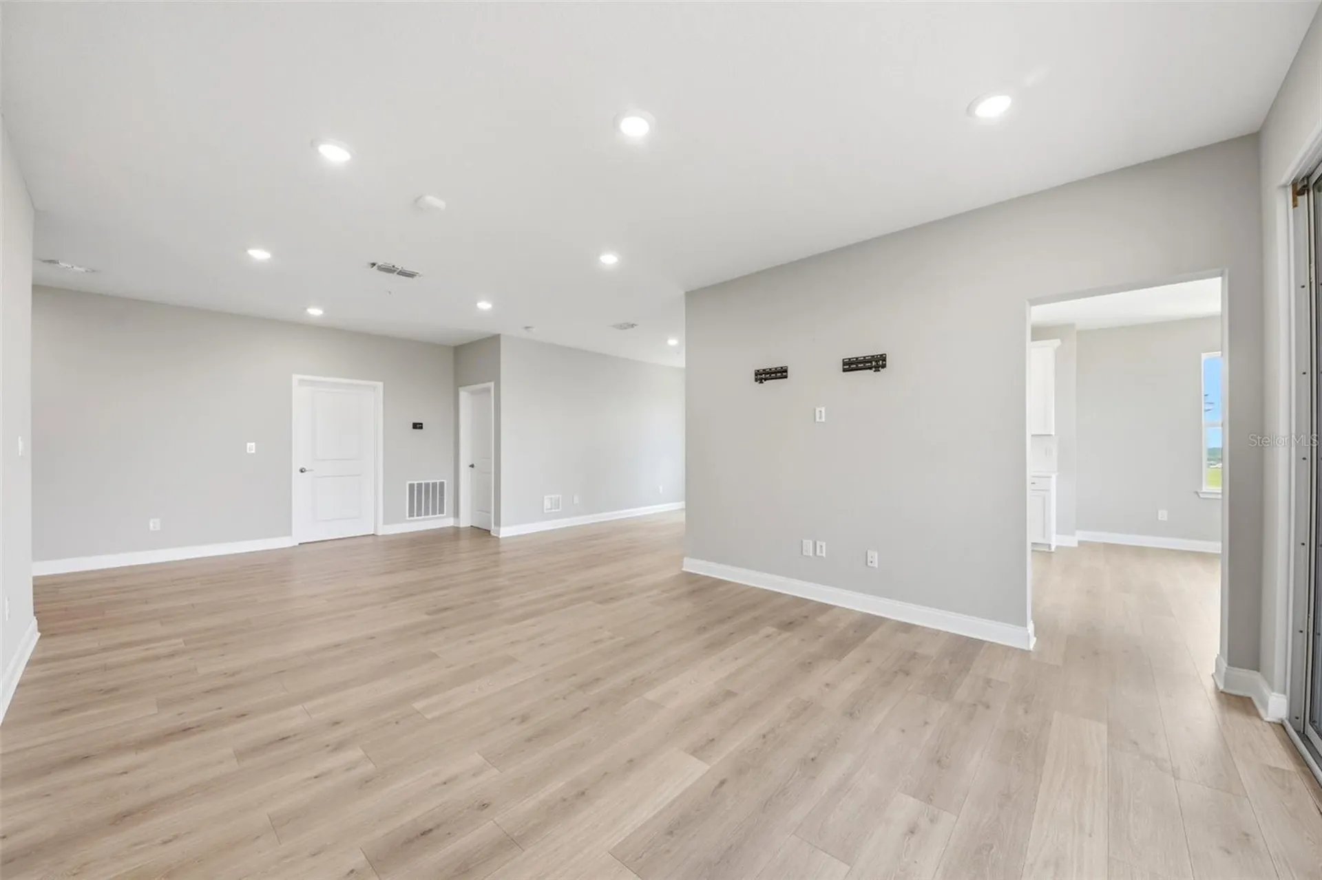 7521 Laureate Boulevard Orlando FL 32827