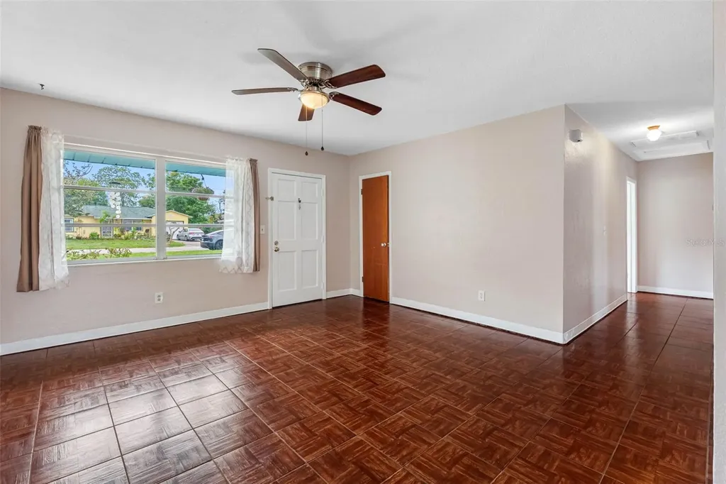 126 W Grapefruit Circle Clearwater FL 33759