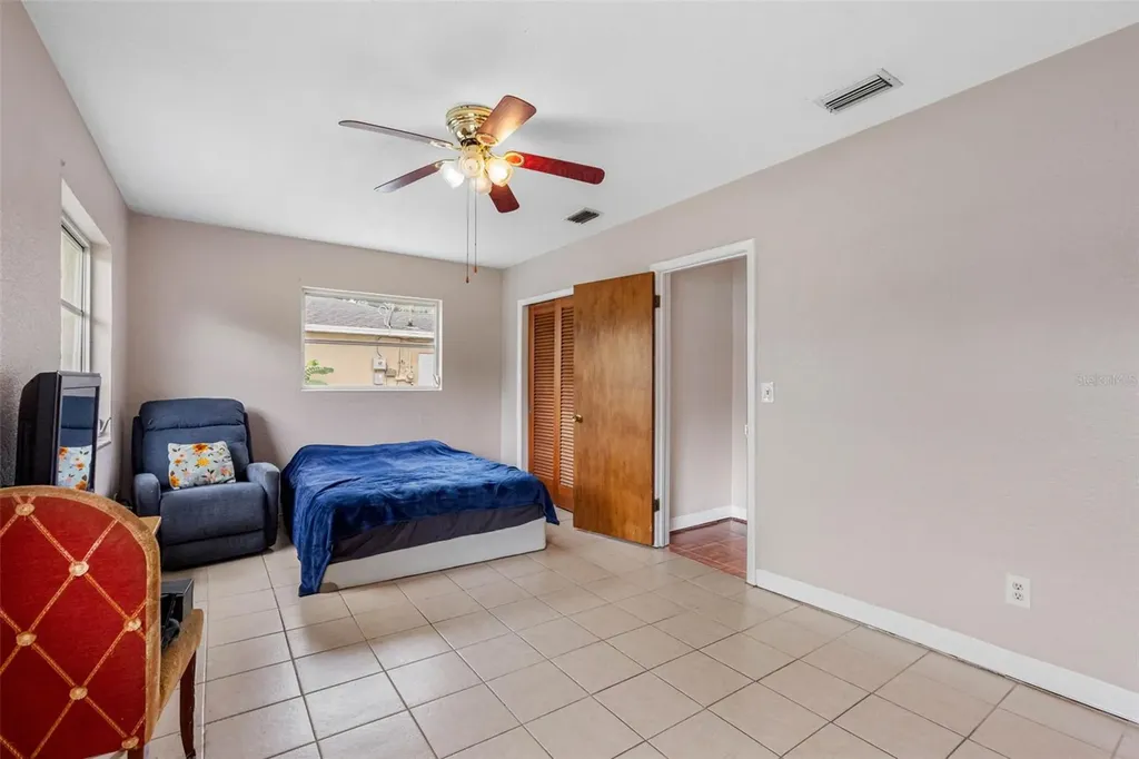 126 W Grapefruit Circle Clearwater FL 33759