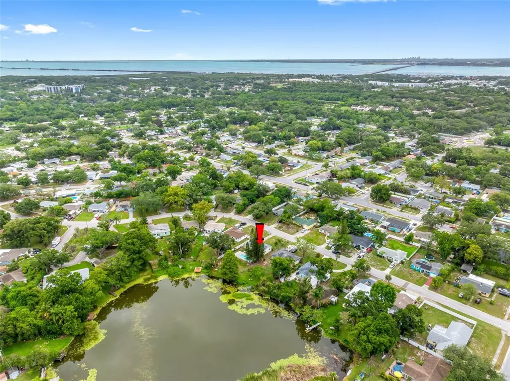 126 W Grapefruit Circle Clearwater FL 33759