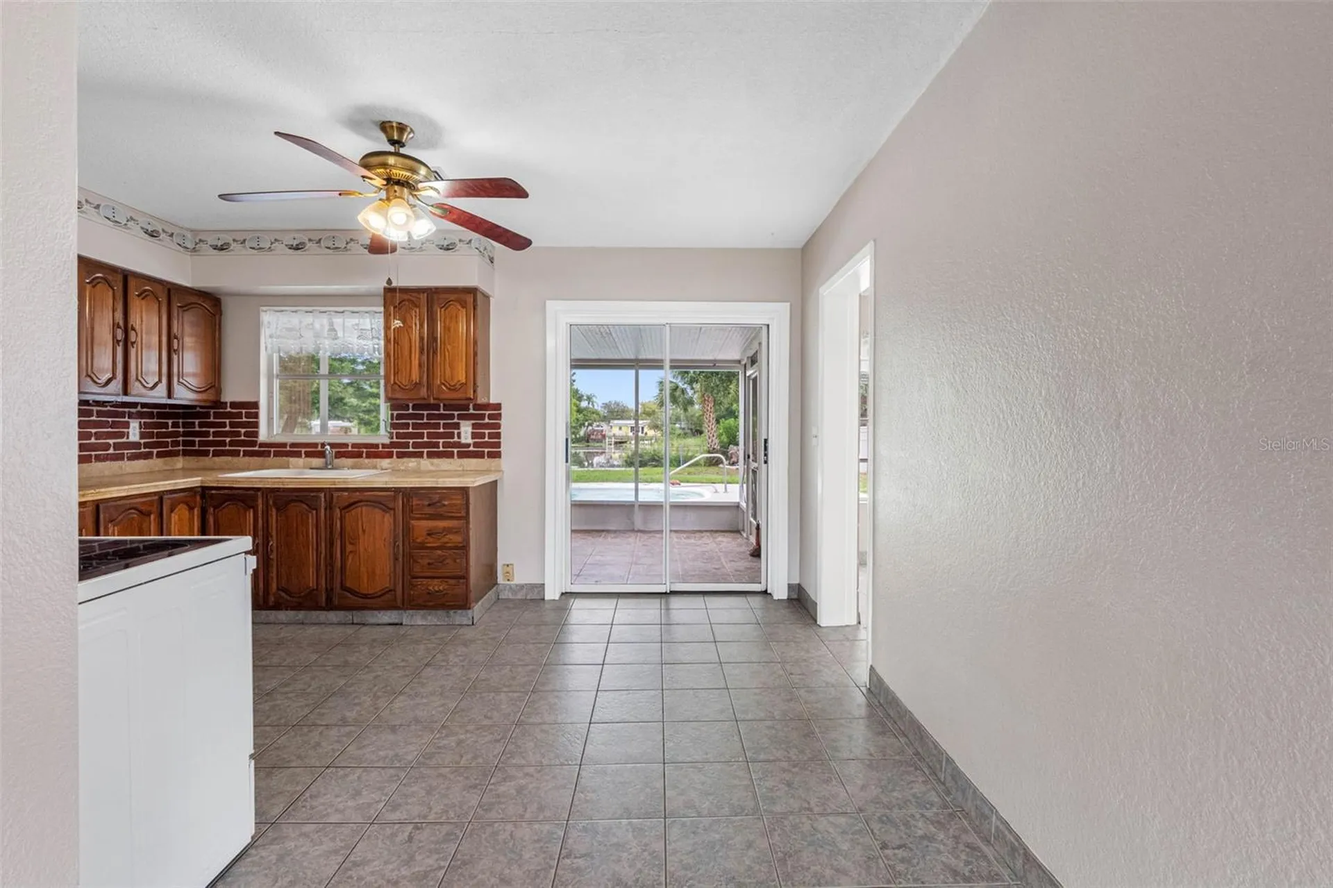 126 W Grapefruit Circle Clearwater FL 33759