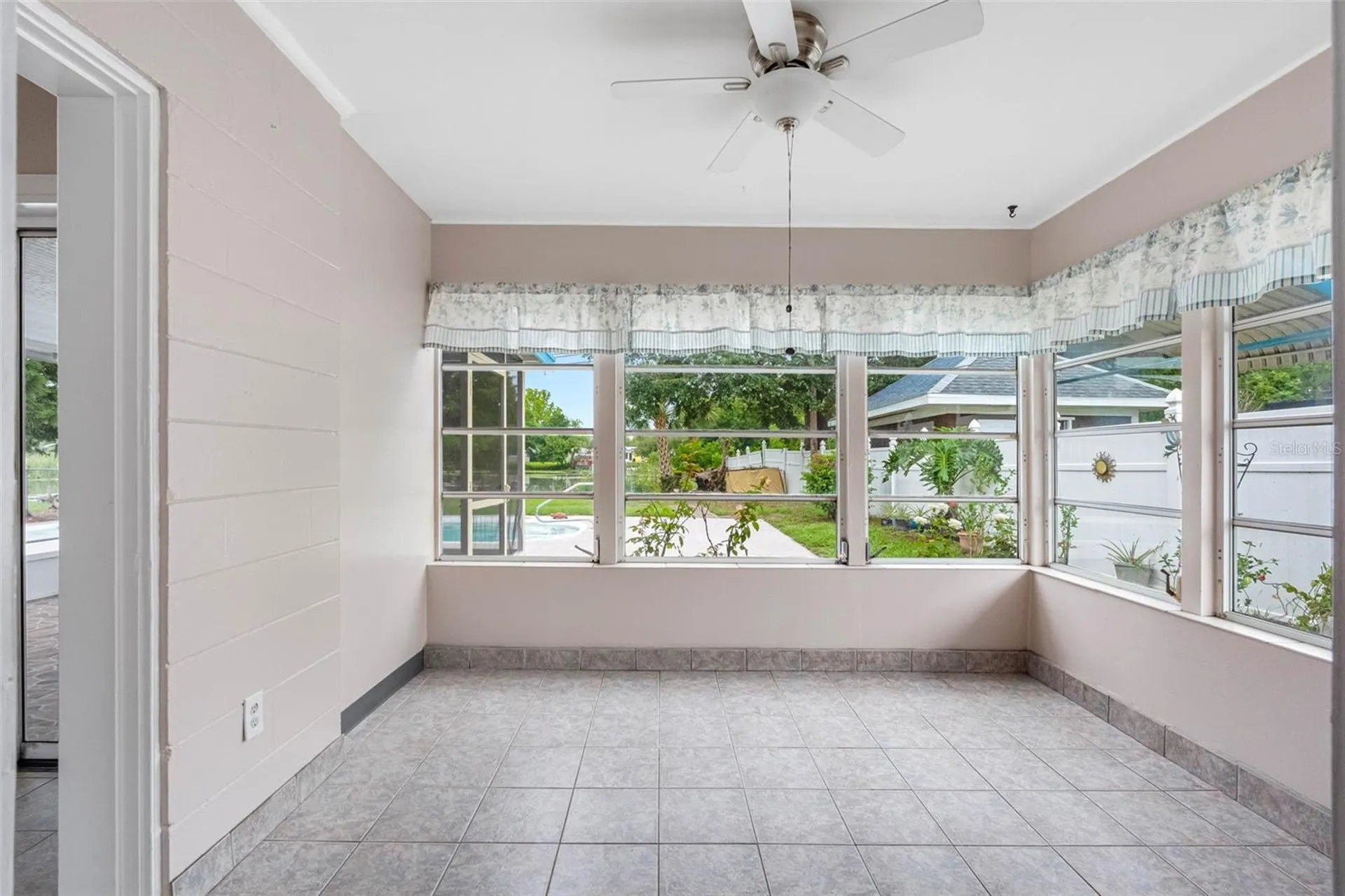 126 W Grapefruit Circle Clearwater FL 33759