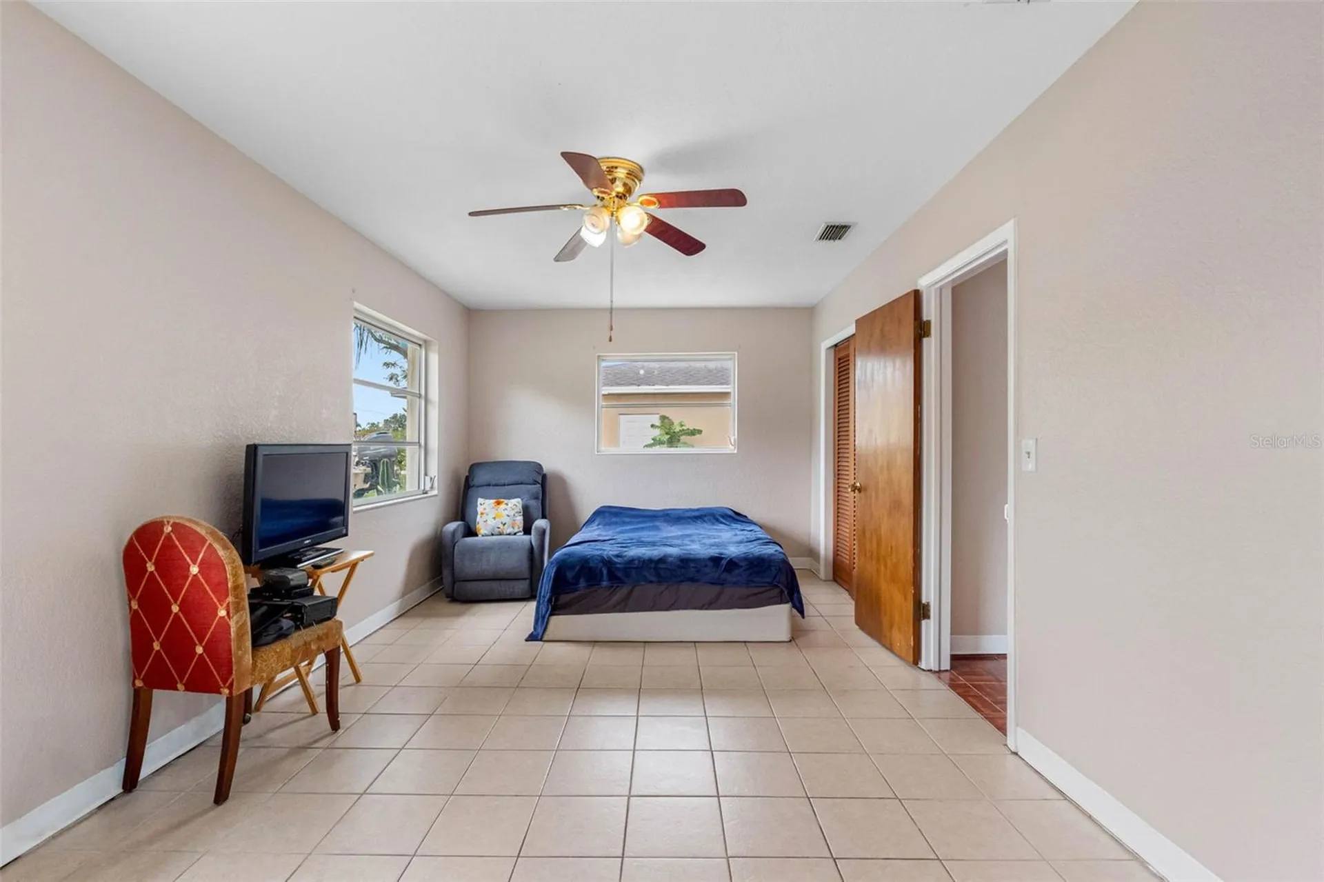 126 W Grapefruit Circle Clearwater FL 33759