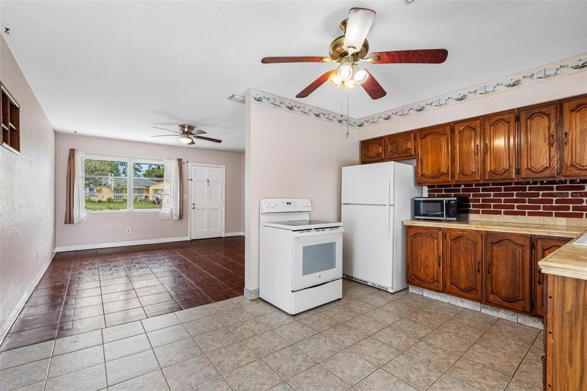 126 W Grapefruit Circle Clearwater FL 33759