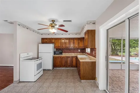 126 W Grapefruit Circle Clearwater FL 33759