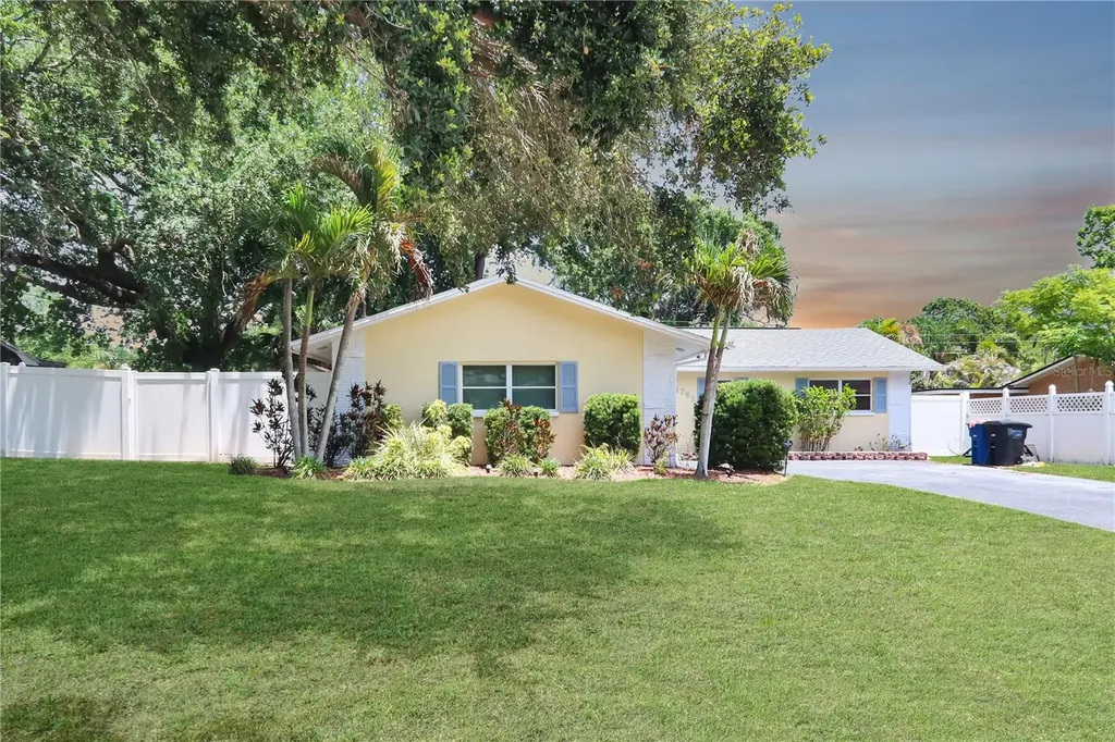1761 Owen Drive Clearwater FL 33759