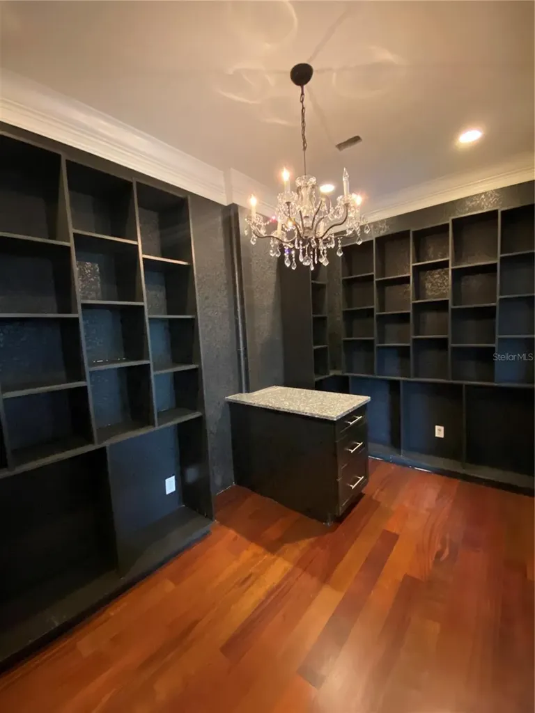 420 S Royal Poinciana Drive Tampa FL 33609