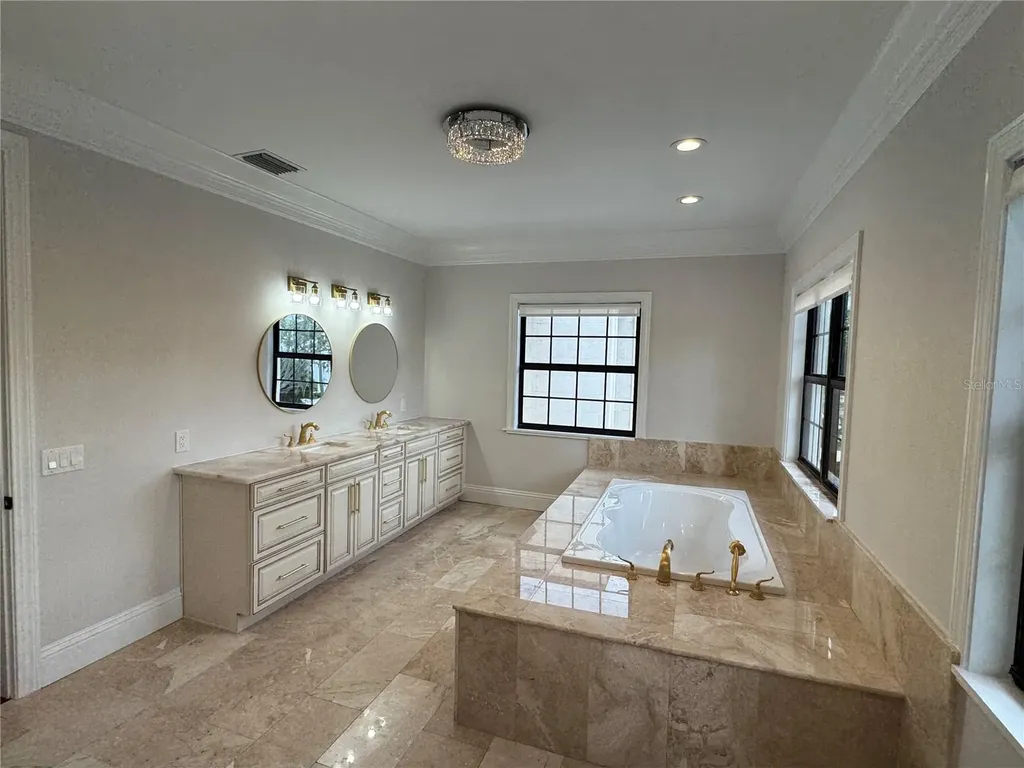 420 S Royal Poinciana Drive Tampa FL 33609