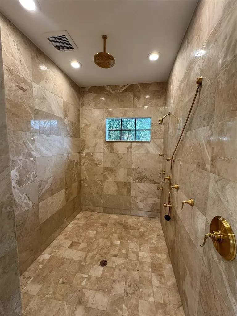 420 S Royal Poinciana Drive Tampa FL 33609
