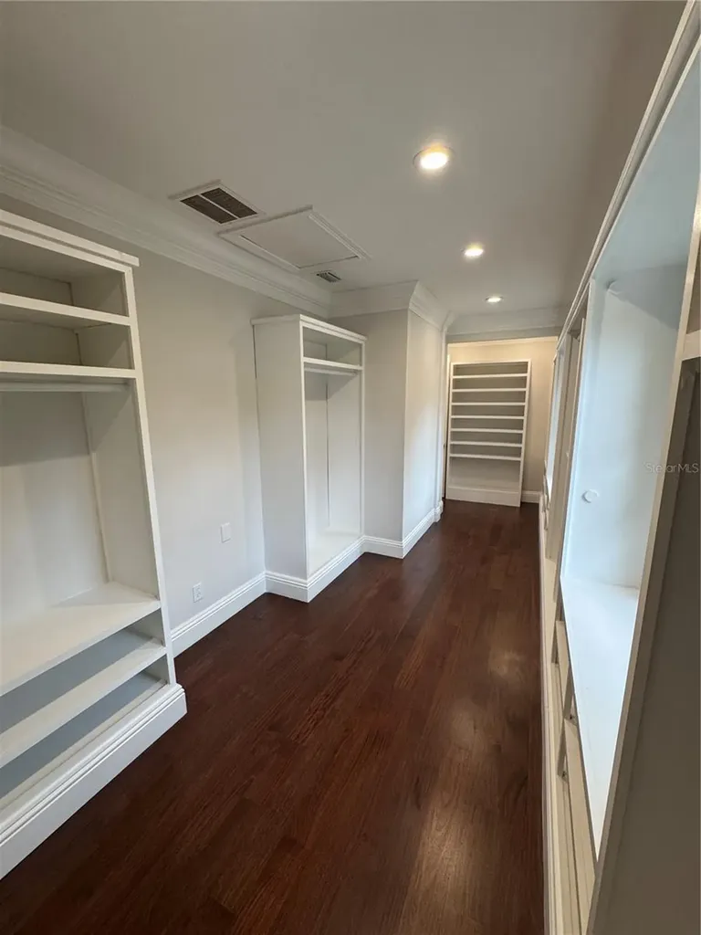 420 S Royal Poinciana Drive Tampa FL 33609