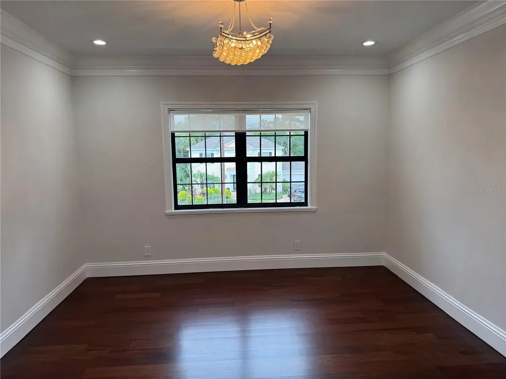 420 S Royal Poinciana Drive Tampa FL 33609