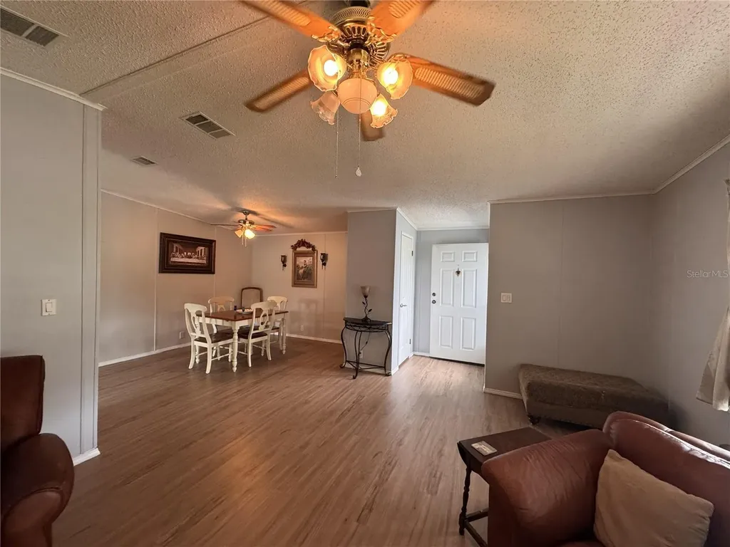 2679 Lake Grassmere Circle Zellwood FL 32798