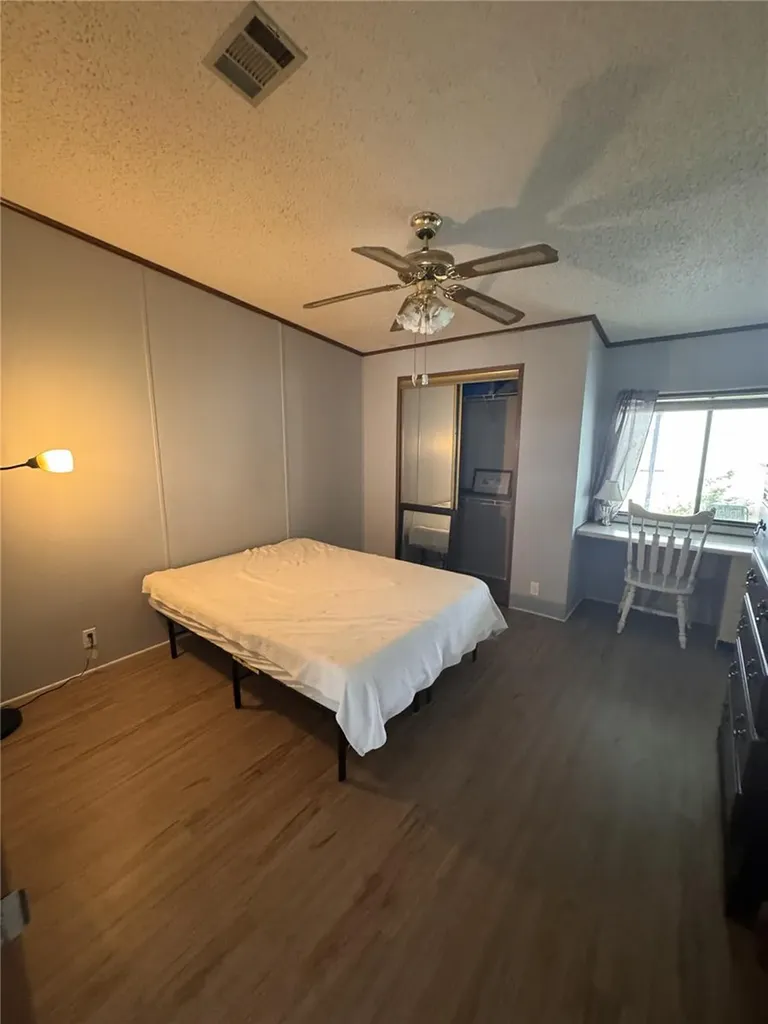 2679 Lake Grassmere Circle Zellwood FL 32798