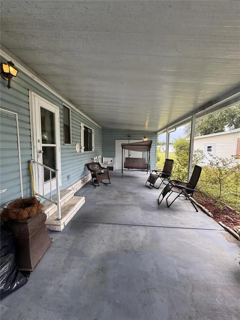 2679 Lake Grassmere Circle Zellwood FL 32798