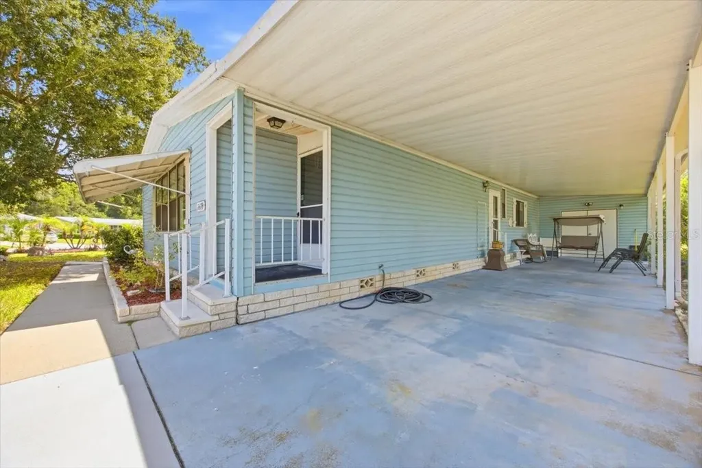 2679 Lake Grassmere Circle Zellwood FL 32798