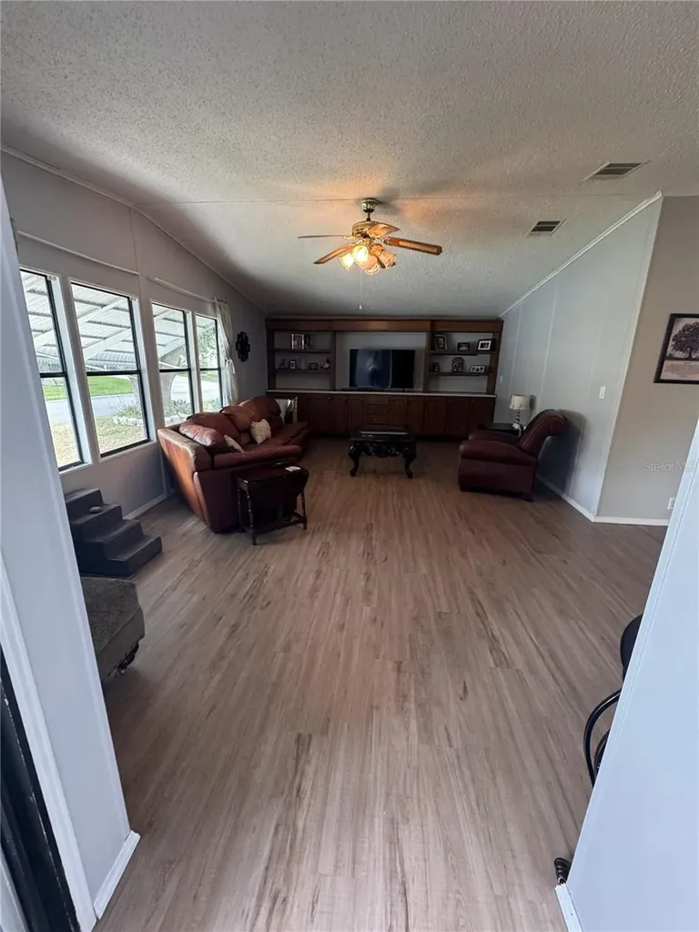 2679 Lake Grassmere Circle Zellwood FL 32798