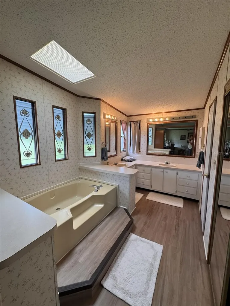 2679 Lake Grassmere Circle Zellwood FL 32798