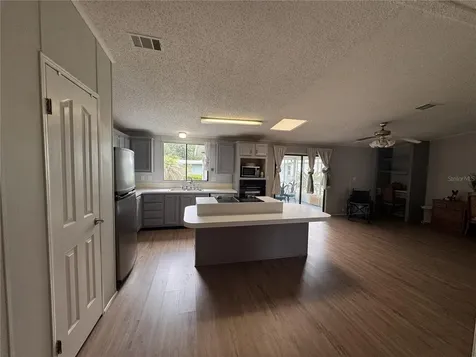 2679 Lake Grassmere Circle Zellwood FL 32798