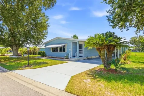 2679 Lake Grassmere Circle Zellwood FL 32798