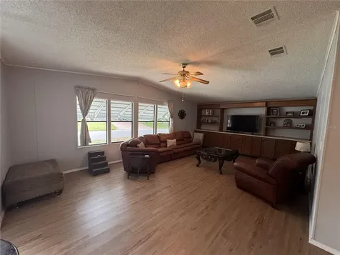 2679 Lake Grassmere Circle Zellwood FL 32798