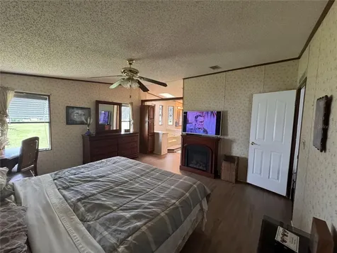 2679 Lake Grassmere Circle Zellwood FL 32798