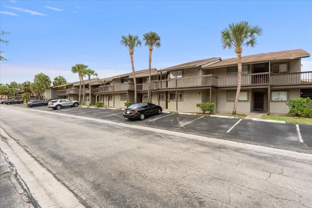 6332 Newtown Circle Tampa FL 33615