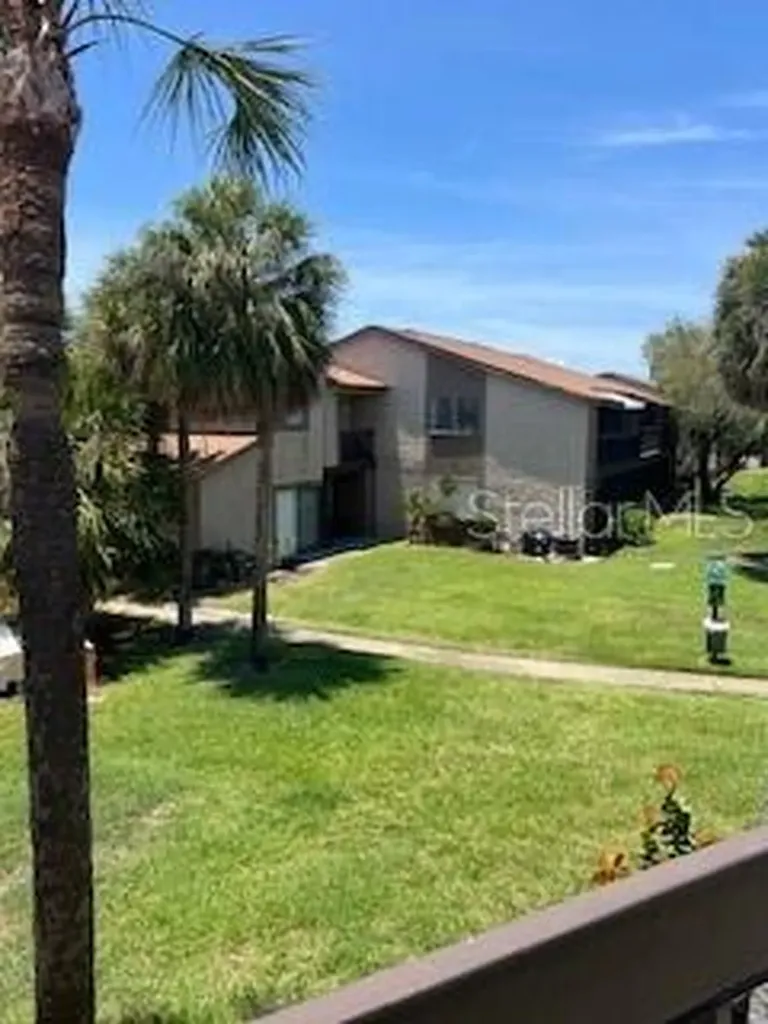 6332 Newtown Circle Tampa FL 33615