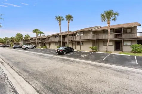 6332 Newtown Circle Tampa FL 33615