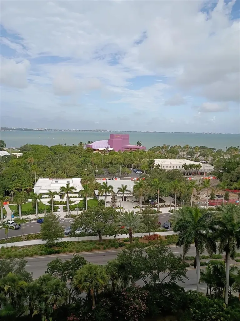 750 N Tamiami Trail Sarasota FL 34236